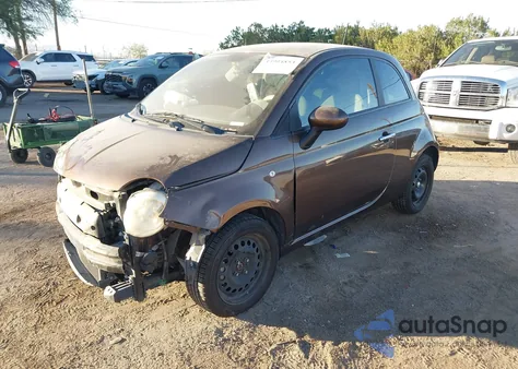 2013 Fiat 500 Pop z USA, uszkodzony, nr VIN 3C3CFFAR6DT555009